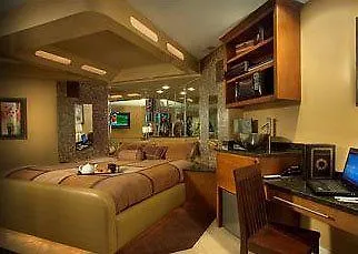 Hotel The Champagne And Luxury 3*
