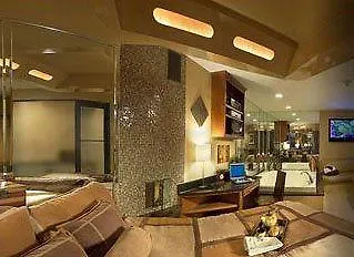 The Champagne And Luxury Hotel 3*