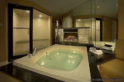 The Champagne And Luxury Hotel 3*