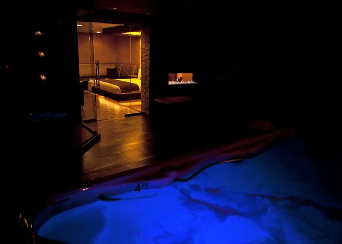 The Champagne And Luxury Hotel Willowbrook