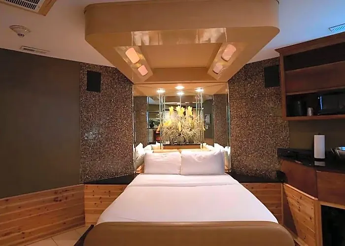 The Champagne And Luxury Hotel