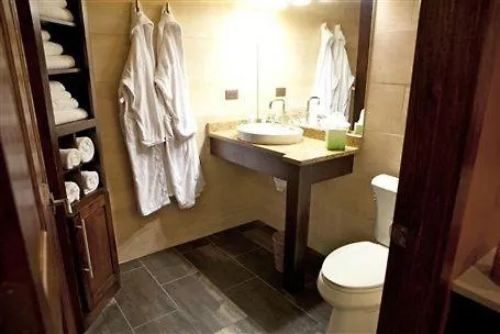 The Champagne And Luxury Hotel